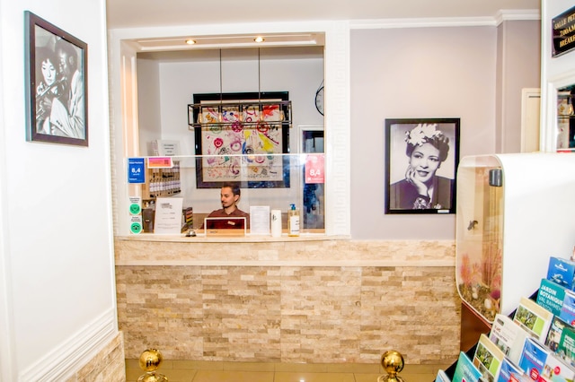 ホテル・パリジャン