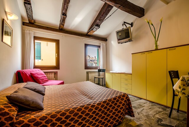 ベニス アパートメンツ