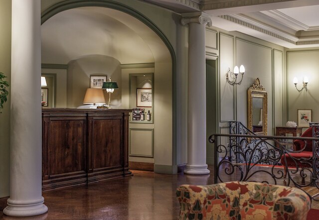 ホテル ロカルノ