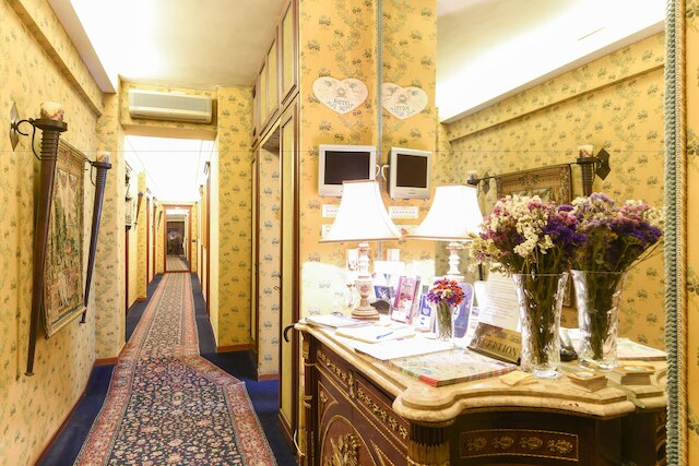 レジデンツァ アヴェ ローマ