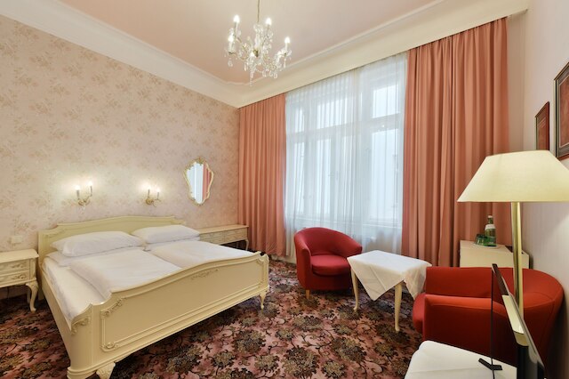 ホテル ペンション バロネッセ