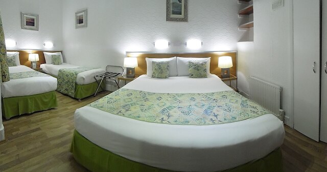 ファルコン ホテル