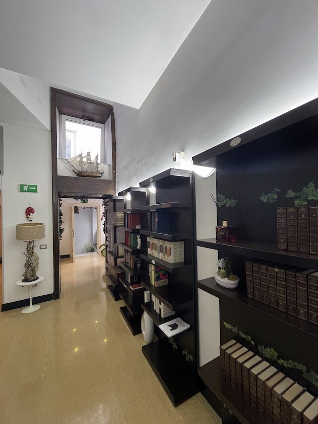 コスタンティナポリ 27