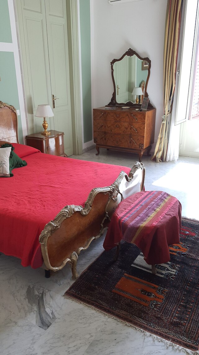 カヴール イル コンテ カミーロ ベッド アンド ブレックファスト