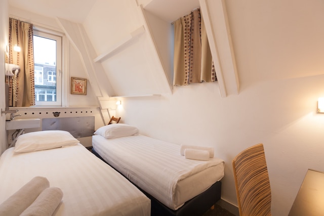 タウンハウス ホテル