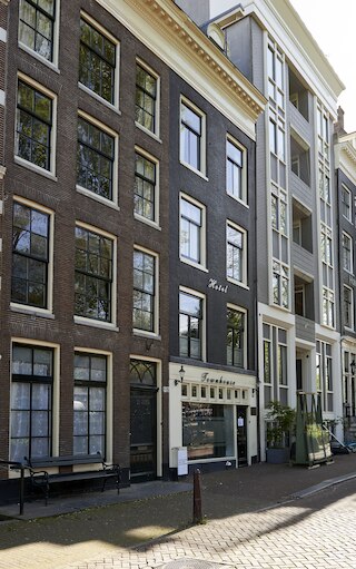 タウンハウス ホテル