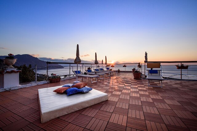 ホリデイ ハウス レ パルム