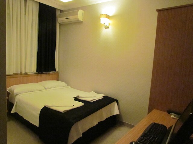 アゴラ ブティック ホテル & ビストロ