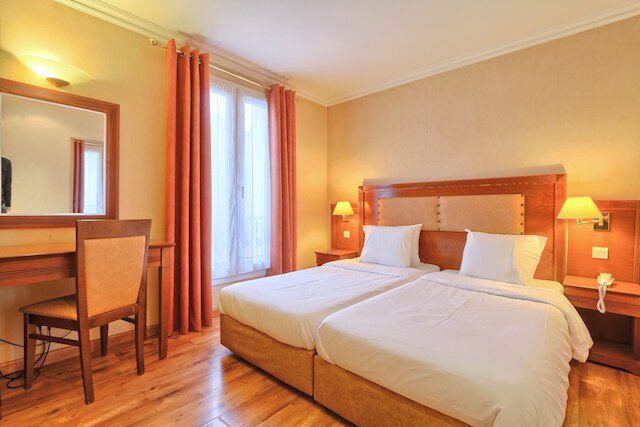 121 パリス ホテル