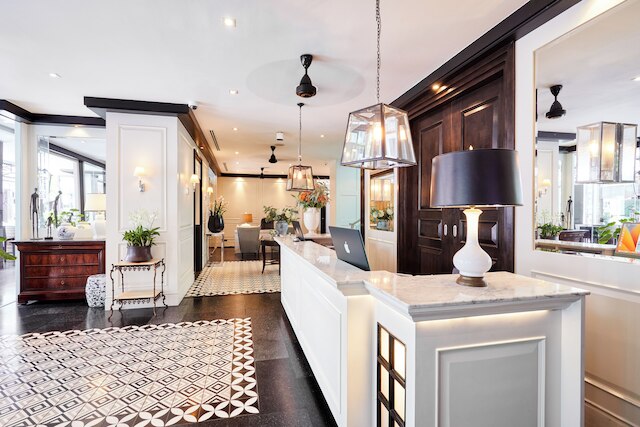 BYD ロフツ ブティックホテル & サービスアパートメント - パトンビーチ、プーケット