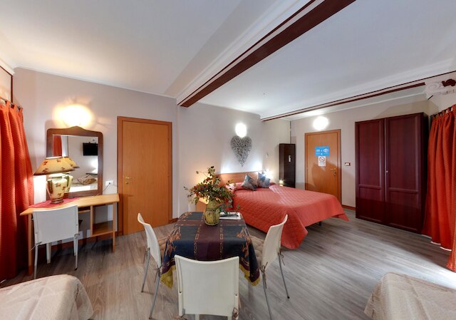 ホステル アガタ