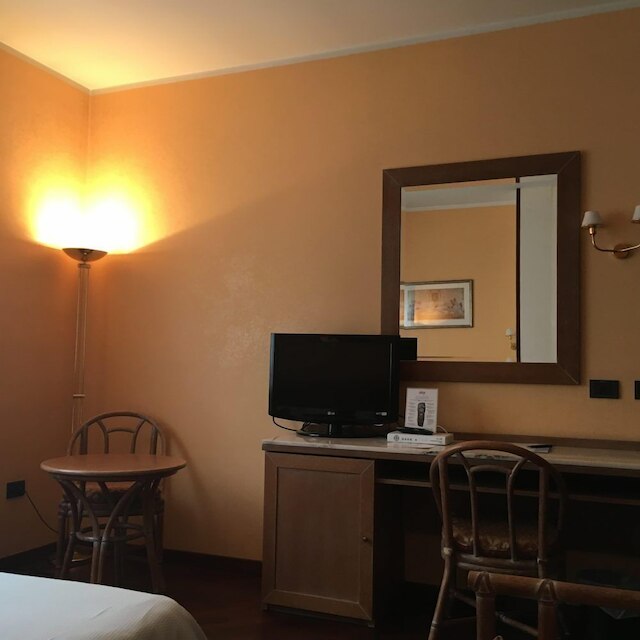 ミニ ホテル レ ヴィレ