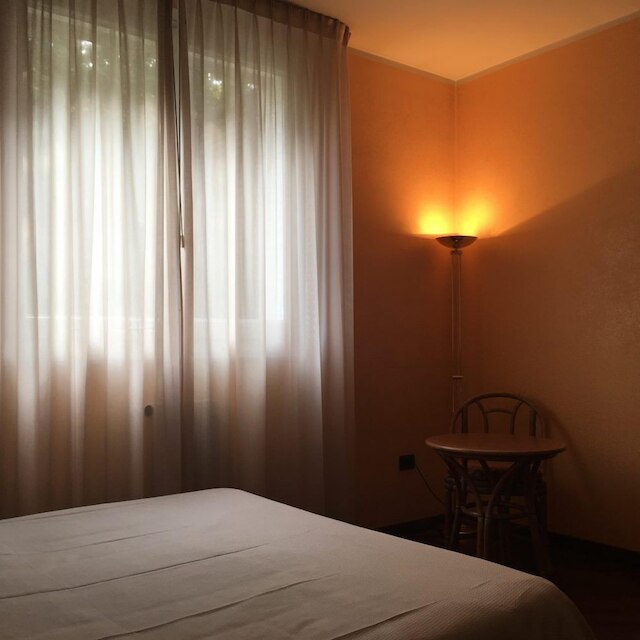 ミニ ホテル レ ヴィレ