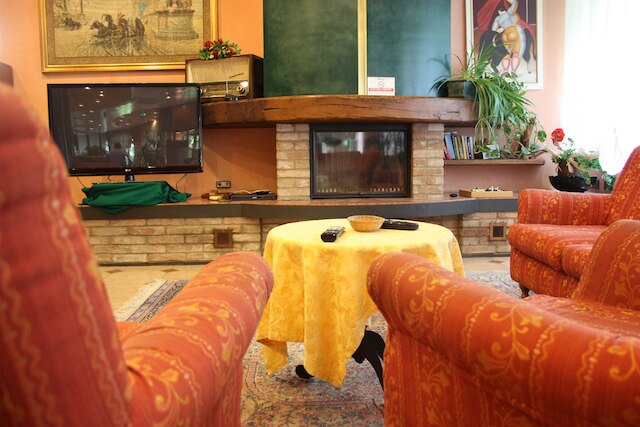 ミニ ホテル レ ヴィレ