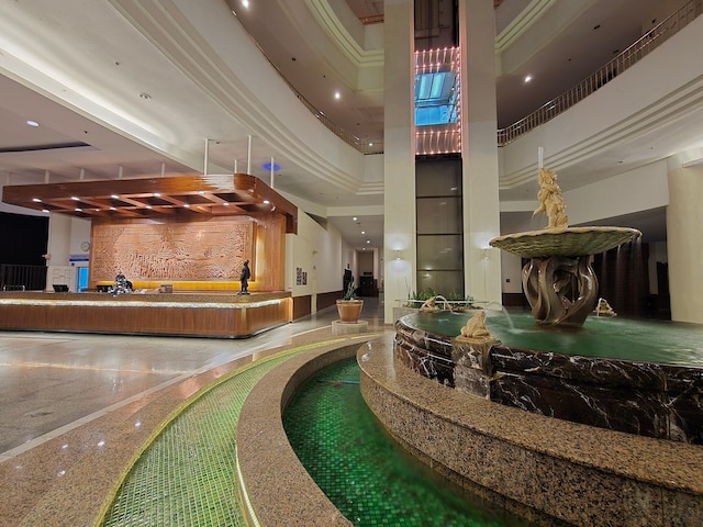 ルーイ パレス ホテル