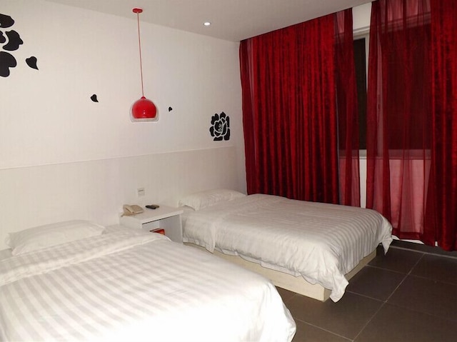 V8 ホテル シーラン ブランチ (微八酒店西朗分店)