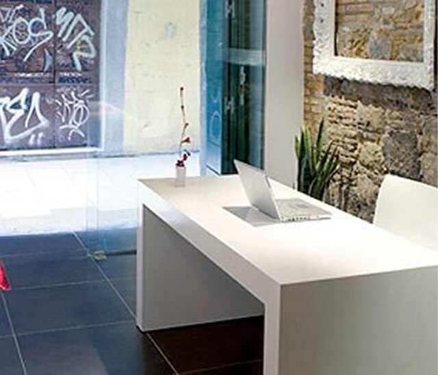 アパートメンツ シウタート ヴェラ