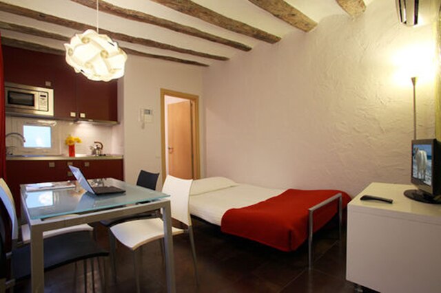 アパートメンツ シウタート ヴェラ