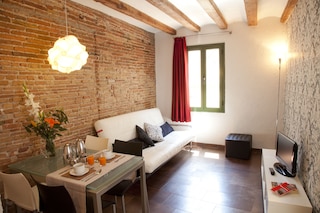 アパートメンツ シウタート ヴェラ