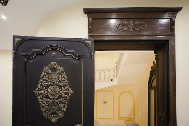 ラス ランブラス パサヘ バカルディ アパートメンツ