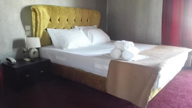 フィーボス ホテル