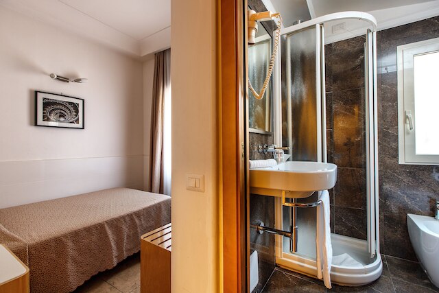 ホテル スメラルド