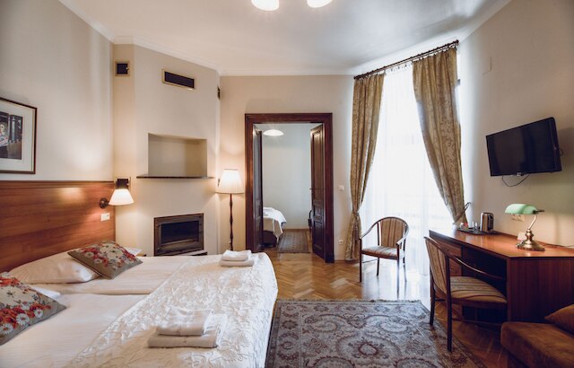 アパートホテル バスツトワ