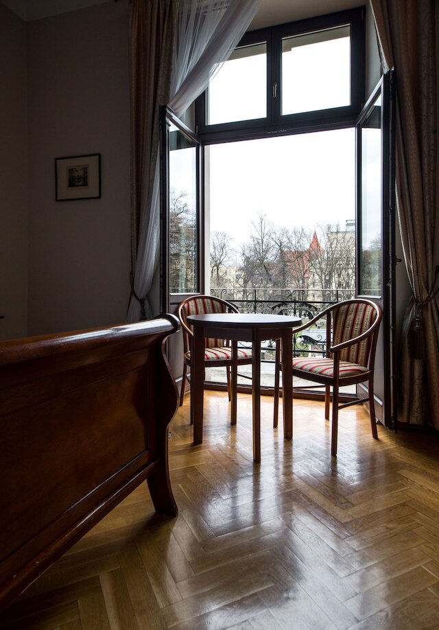 アパートホテル バスツトワ