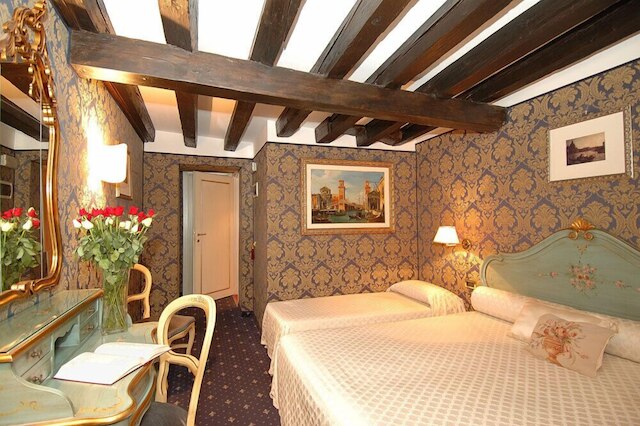 カ デラ ロッジア