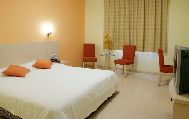 アネ ホテル - ウエイシュアンナン ブランチ (安逸158連鎖酒店 成都外双楠店)