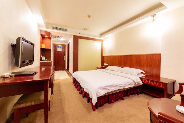 ジュンシャン ホテル (軍山酒店)