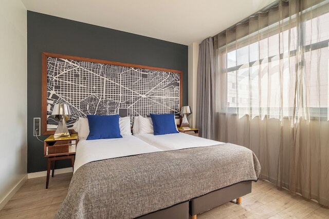 ナイトリー バルセロナ ポブレノウ