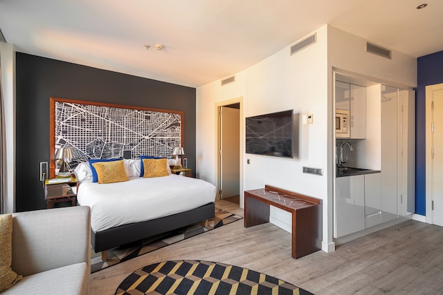 ナイトリー バルセロナ ポブレノウ