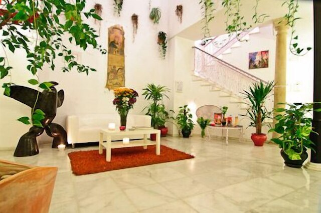 ホテル ウン パティオ アル スール