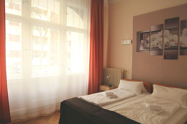 ホテル ペンション エレジア