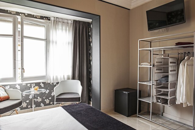 AINB B&B エイシンプル ムンタネル