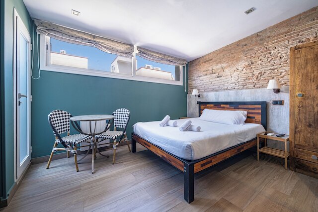 AINB ボーン ダマス アパートメンツ