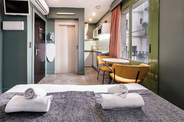 AINB ボーン ダマス アパートメンツ