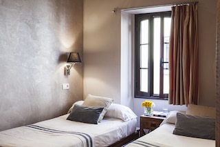 AinB ラス ランブラス - グアルディア アパートメンツ