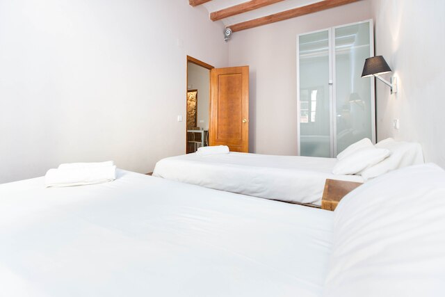 AinB ラス ランブラス - グアルディア アパートメンツ