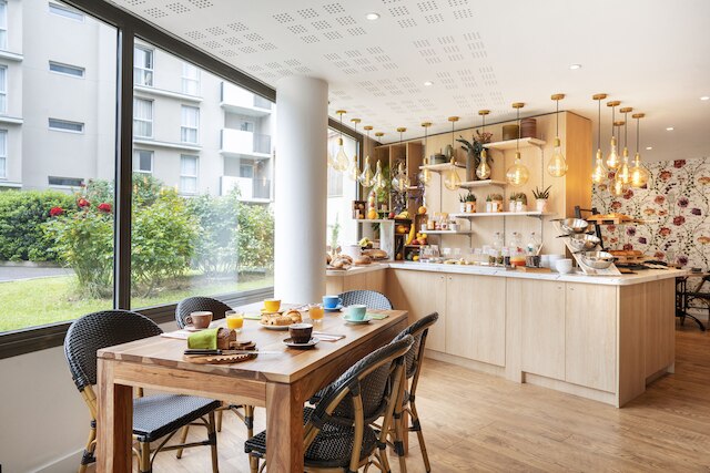 セジュール&アフェールズ パリ・マラコフ