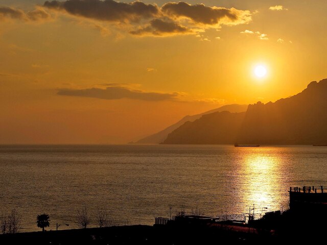 ホテル ノボテル サレルノ エスト アレチ