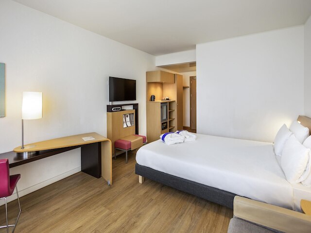 ホテル ノボテル サレルノ エスト アレチ