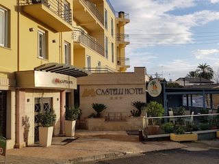 カステッリ ホテル