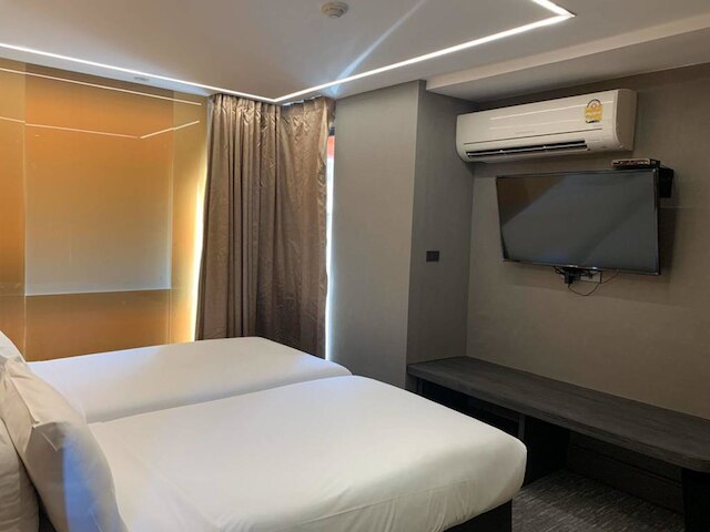 タンゴ ビブラント リビングホテル