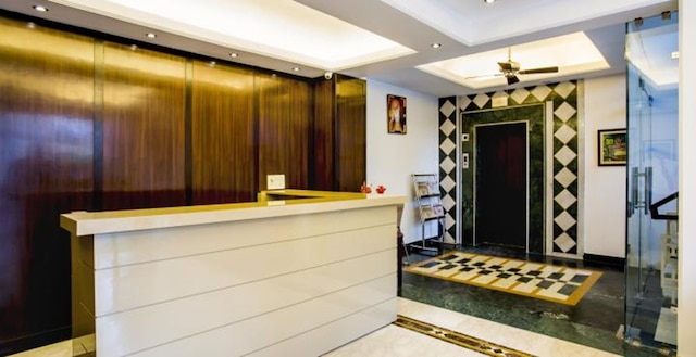 クラークス イン ネール プレイス