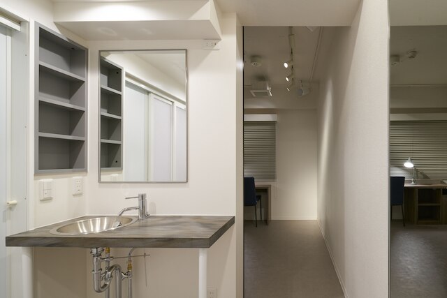 シティ ホテル N.U.T.S.