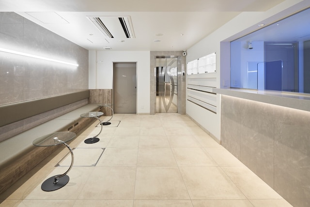 シティ ホテル N.U.T.S.