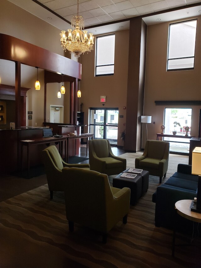 コンフォート スイーツ サウス ポイント - ハンティングトン