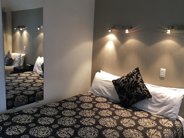 ケーブル コート モーテル